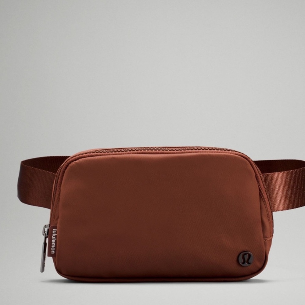 NWT LuluLemon wear everywhere belt bag